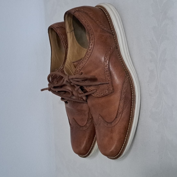 Cole Haan Lunarlon brown leather wing tip size 8 1/2 shoes. - Picture 6 of 8